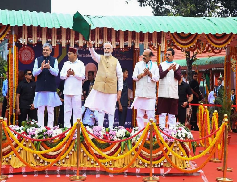 VANDE BHARAT EXPRESS TRAINS LAUNCHED BY PM SHRI NARENDRA MODI JI ACROSS ...